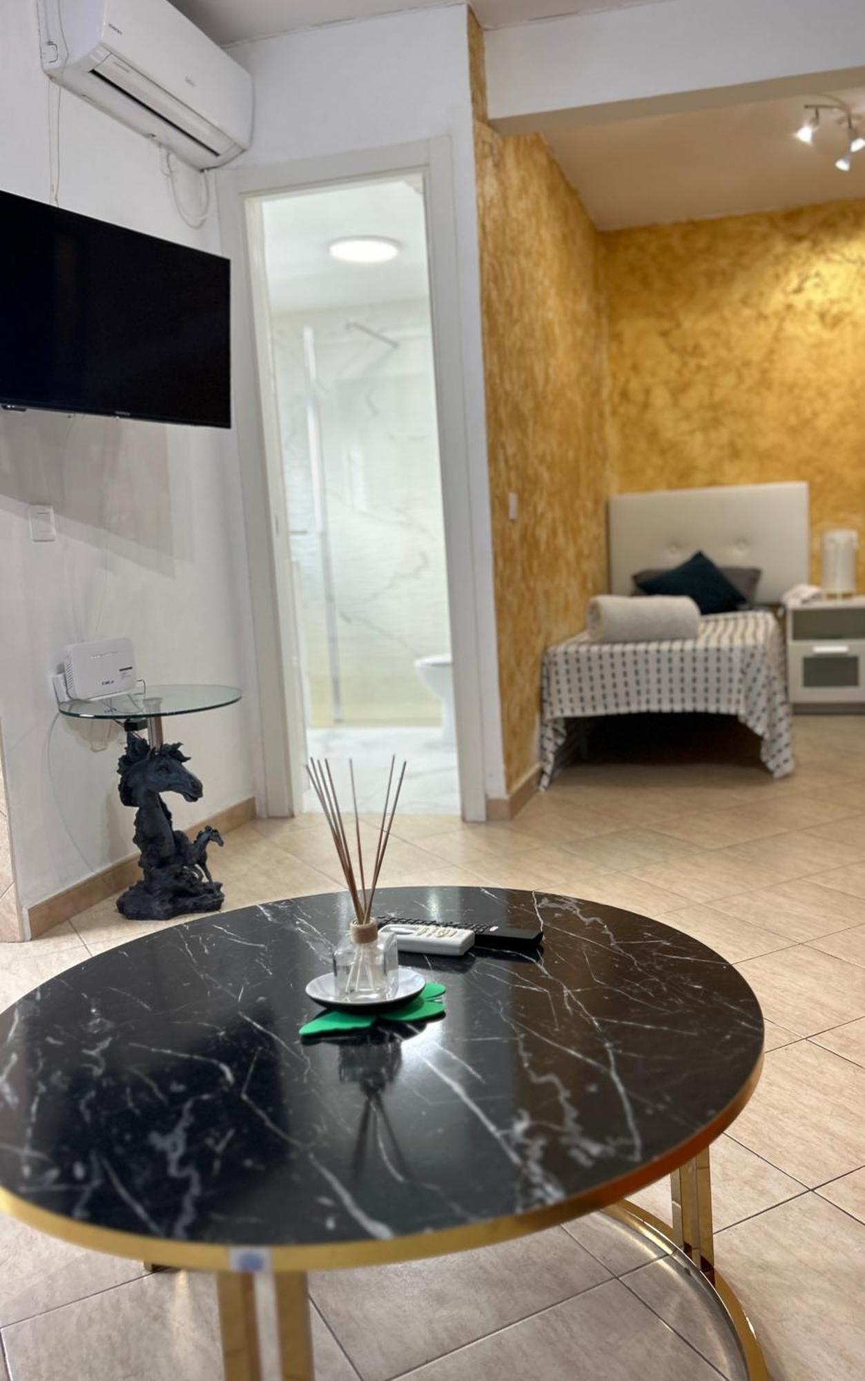 Urban&Vacay! Suite - Torremolinos City Centre エクステリア 写真